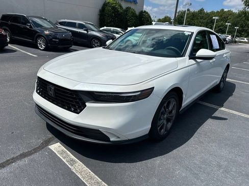Certified 2023 Honda Accord EX image 7