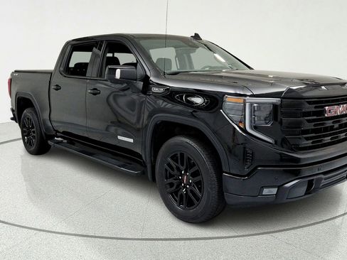 Used 2025 GMC Sierra 1500 Elevation w/ Elevation Premium Package AWD/4WD image 7