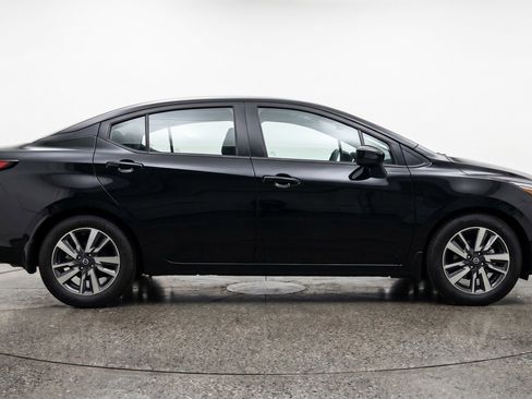 Used 2025 Nissan Versa SV FWD image 11
