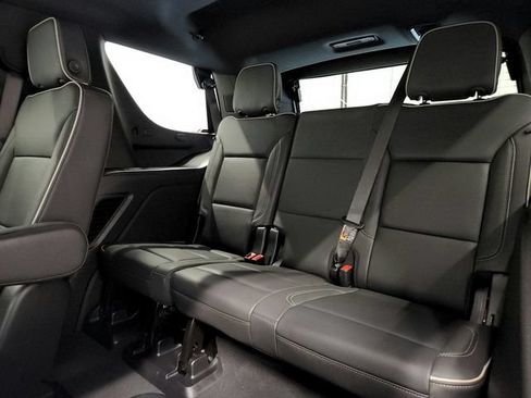 Used 2025 Chevrolet Tahoe Premier RWD image 36