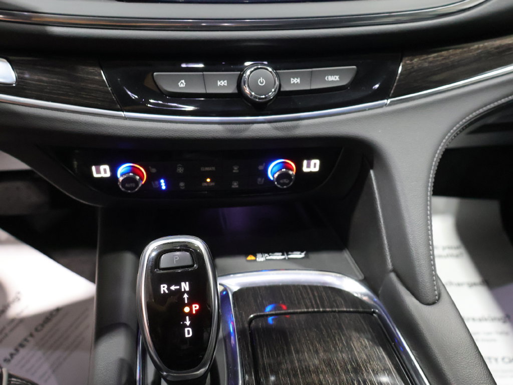 Used 2021 Buick Enclave Avenir w/ Avenir Technology Package AWD/4WD image 28