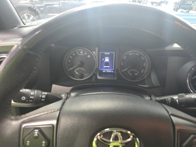 Used 2019 Toyota Tacoma TRD Sport w/ Technology Package AWD/4WD image 15