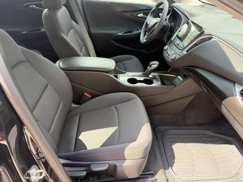 Used 2021 Chevrolet Malibu LS w/ Driver Confidence Package II FWD image 10
