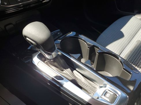 Used 2024 Chevrolet Trax LT w/ Driver Confidence Package image 28