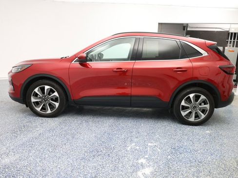 Used 2023 Ford Escape Platinum w/ Premium Technology Package image 6