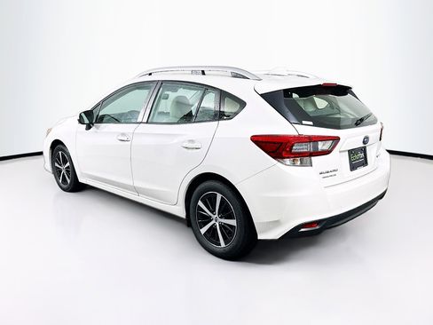 Used 2021 Subaru Impreza 2.0i Premium w/ Popular Package #2 AWD/4WD image 5