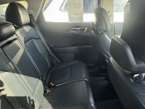 Used 2023 Kia Sportage EX image 6