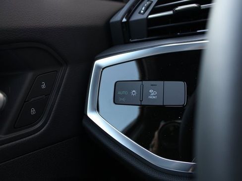 New 2025 Audi Q3 2.0T Premium image 20