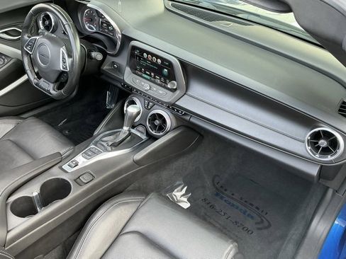 Used 2018 Chevrolet Camaro LT image 22