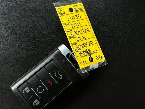 Used 2011 Cadillac CTS Coupe image 29