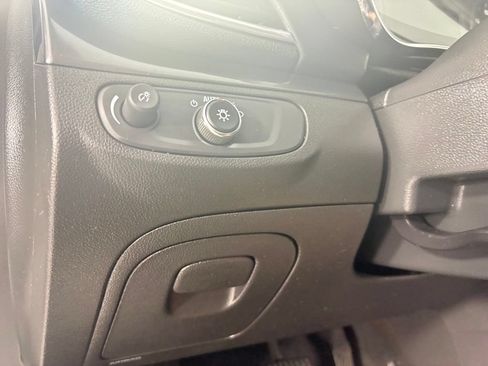 Used 2021 Buick Encore Preferred FWD image 26