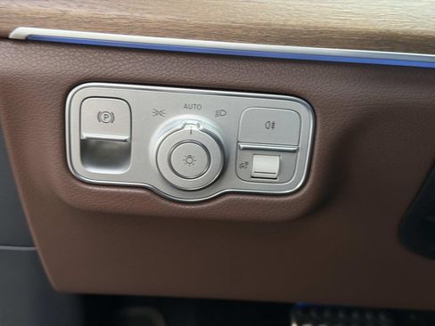 Used 2024 Mercedes-Benz GLS 450 4MATIC image 21