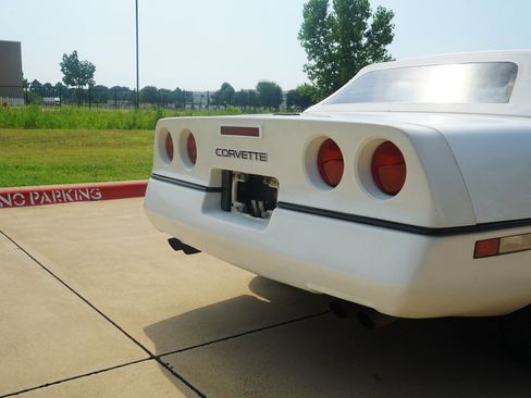 Used 1989 Chevrolet Corvette Convertible image 31