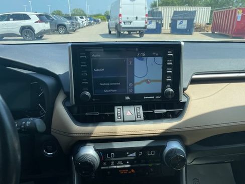 Used 2019 Toyota RAV4 Limited w/ Cold Weather Package FWD image 13