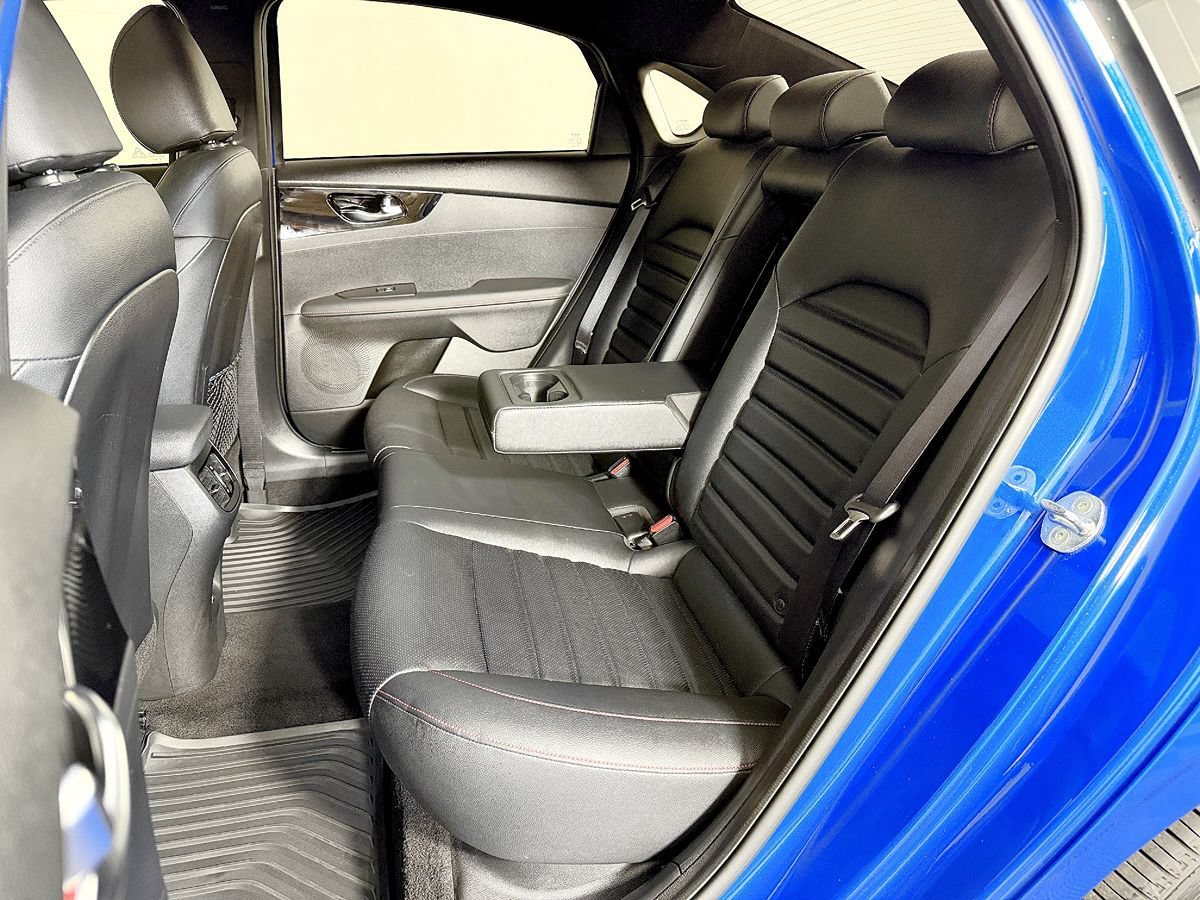 Used 2023 Kia Forte GT w/ GT2 Package FWD image 40