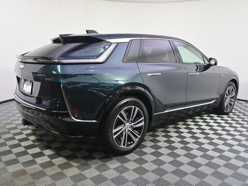 New 2026 Cadillac Lyriq Premium Luxury w/ LPO, Floor Liner Package AWD/4WD image 7