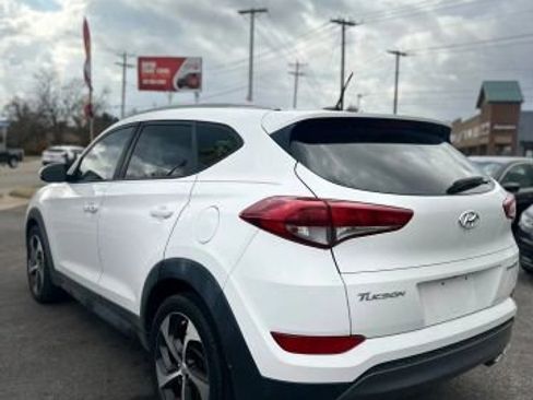 Used 2016 Hyundai Tucson Sport image 6