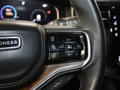 Used 2023 Jeep Grand Wagoneer L Series II image 38