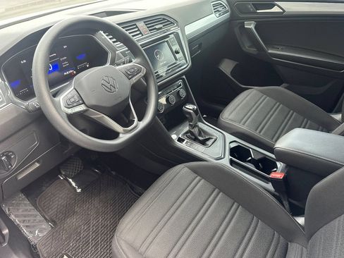 Used 2022 Volkswagen Tiguan S FWD image 11