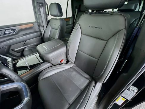 Used 2025 GMC Yukon Denali image 22