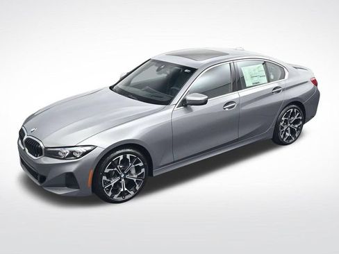 New 2026 BMW 330i xDrive Sedan w/ Premium Package AWD/4WD image 30