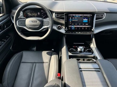 New 2026 Jeep Grand Wagoneer Limited AWD/4WD image 18