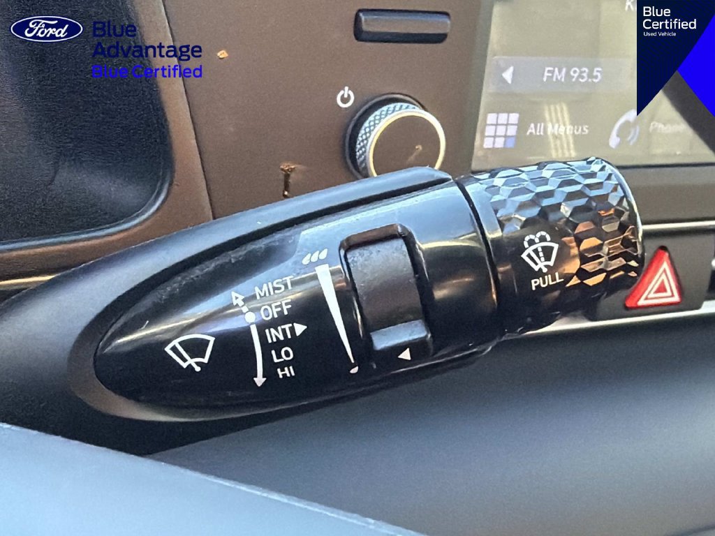 Used 2021 Hyundai Elantra SE FWD image 28