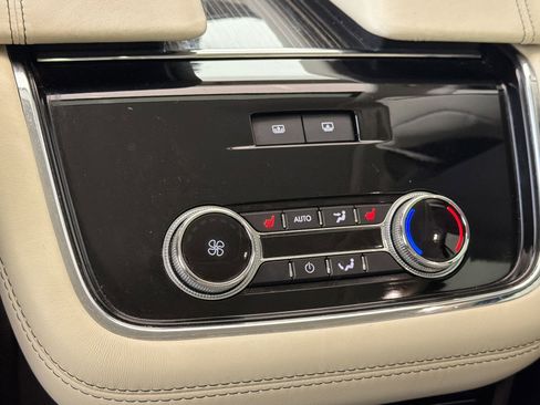 Used 2021 Lincoln Navigator Black Label w/ Cargo Convenience Package image 31