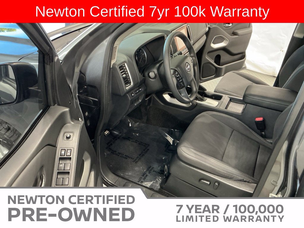 Used 2022 Nissan Frontier SV AWD/4WD image 7