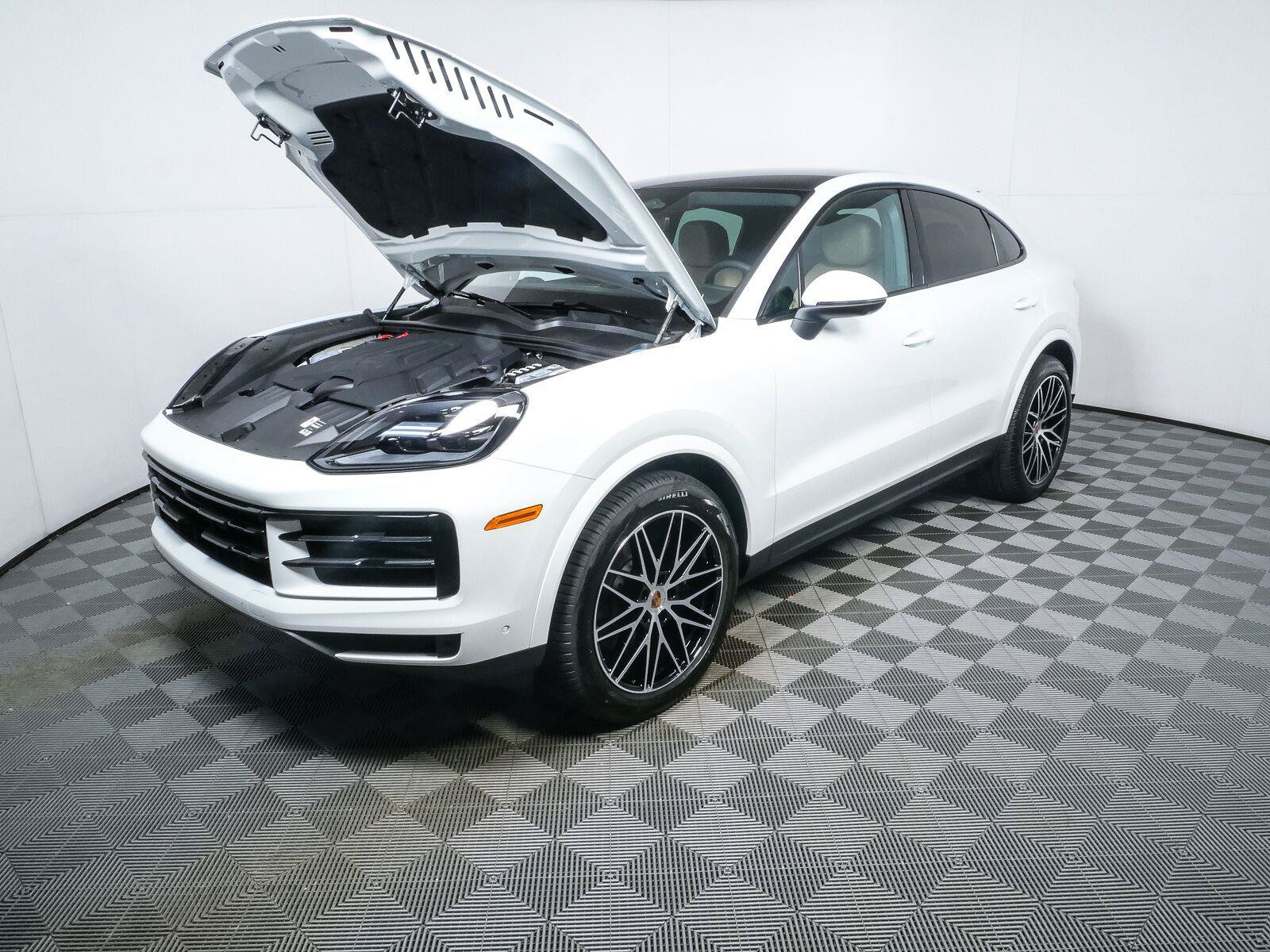 New 2026 Porsche Cayenne Coupe AWD/4WD image 35