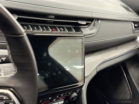 Used 2023 Jeep Grand Cherokee L Overland w/ Advanced Protech Group III image 4