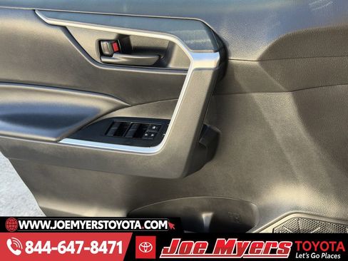 Used 2025 Toyota RAV4 LE image 25