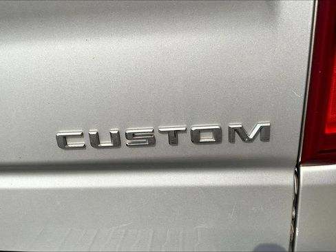 Used 2021 Chevrolet Silverado 1500 Custom AWD/4WD image 24