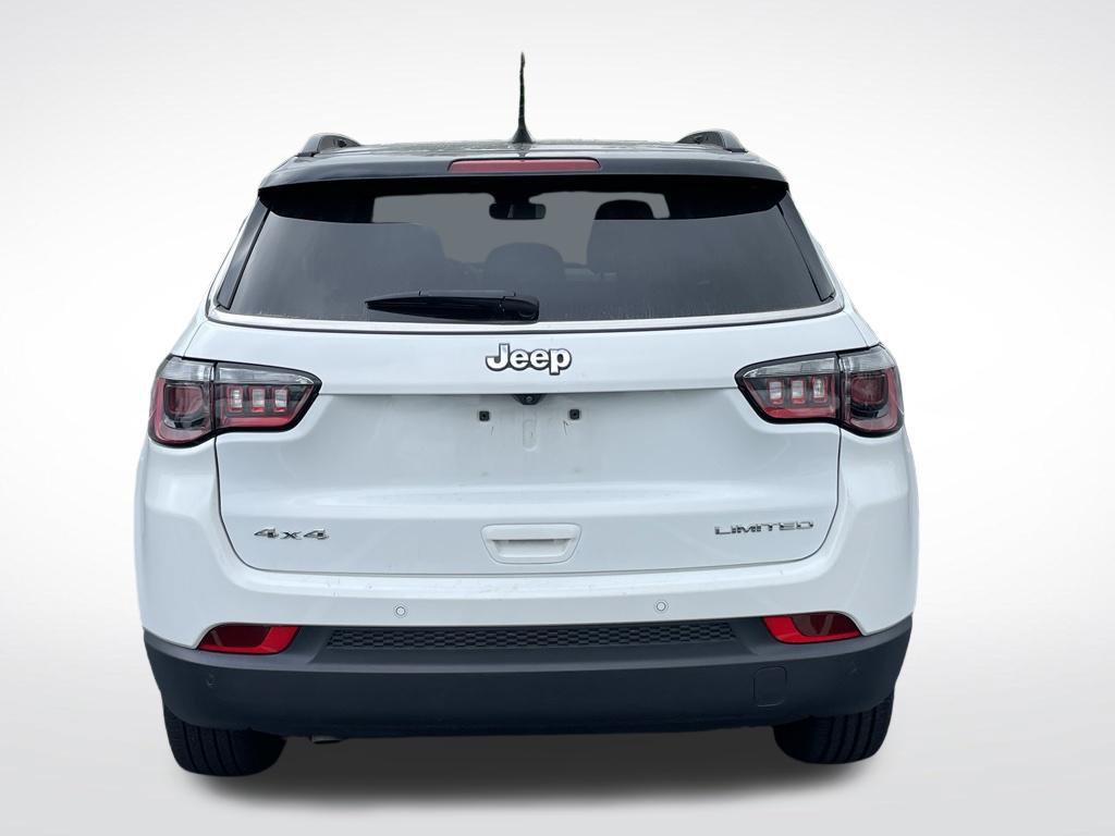 Used 2025 Jeep Compass Limited AWD/4WD image 4