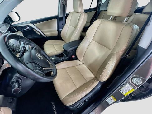 Used 2014 Toyota RAV4 Limited w/ Technology Package FWD image 12