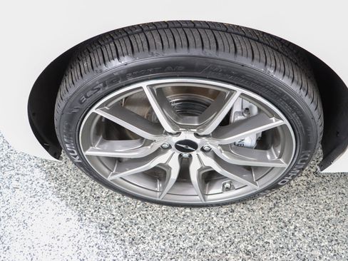 Used 2025 Genesis G70 2.5T AWD/4WD image 11
