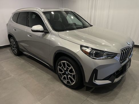 Used 2023 BMW X1 xDrive28i w/ Convenience Package AWD/4WD image 3