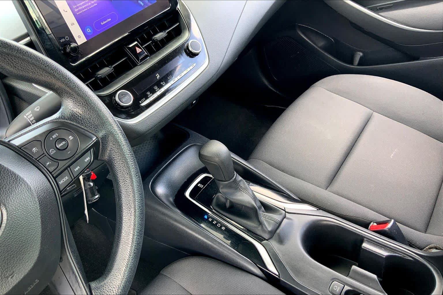 Used 2024 Toyota Corolla LE FWD image 16