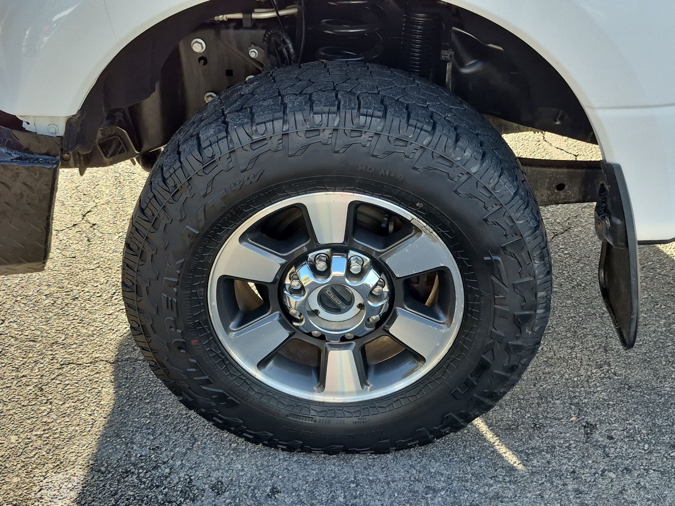 Used 2017 Ford F350 Platinum w/ Platinum Ultimate Package AWD/4WD image 13