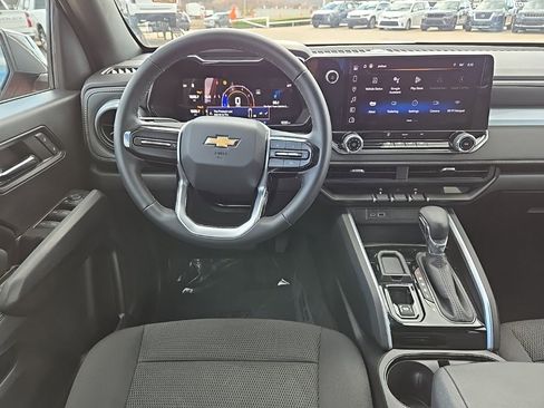 Used 2024 Chevrolet Colorado LT image 19