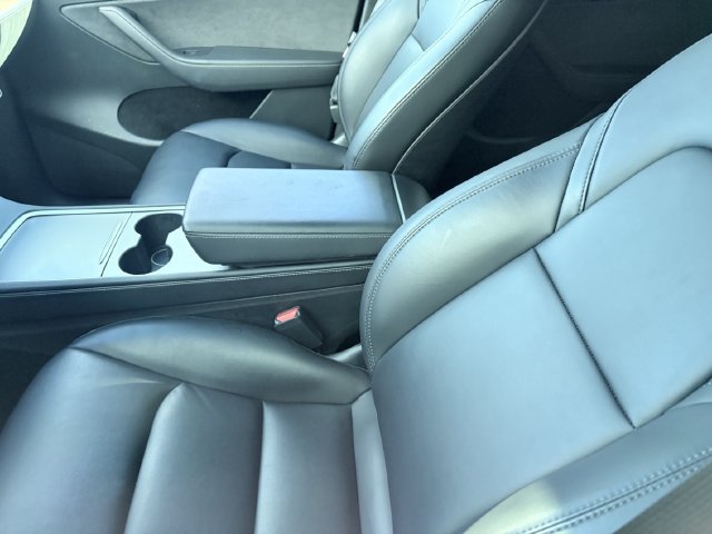 Used 2022 Tesla Model Y Performance AWD/4WD image 5