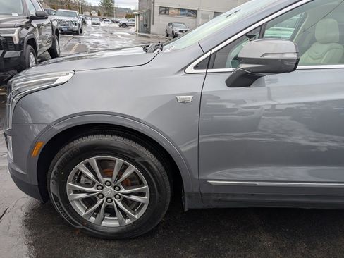Used 2021 Cadillac XT5 Premium Luxury image 2