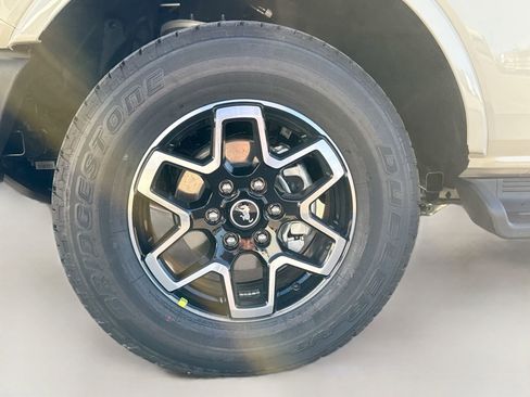 New 2025 Ford Bronco Outer Banks image 39