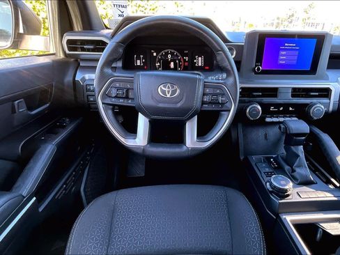 Used 2025 Toyota 4Runner SR5 image 5