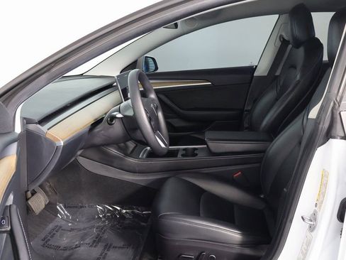 Used 2023 Tesla Model 3 Standard Range image 10