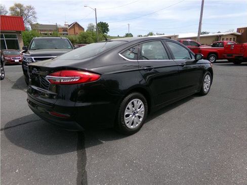 Used 2019 Ford Fusion S FWD image 11