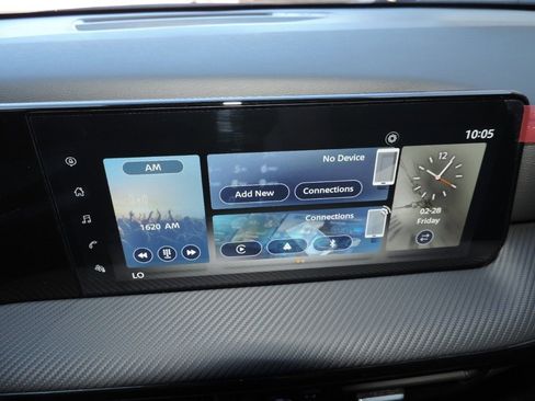 New 2025 Nissan Kicks SR image 20