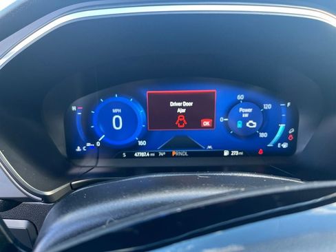 Used 2021 Ford Escape Titanium w/ Titanium Elite Package AWD/4WD image 16
