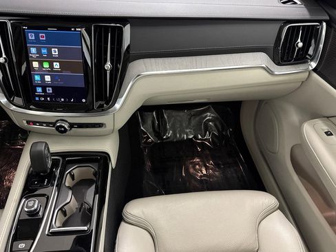 Used 2024 Volvo S60 T8 Ultimate w/ Climate Package image 29