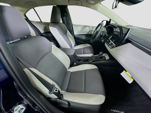 Used 2026 Toyota Corolla LE FWD image 29
